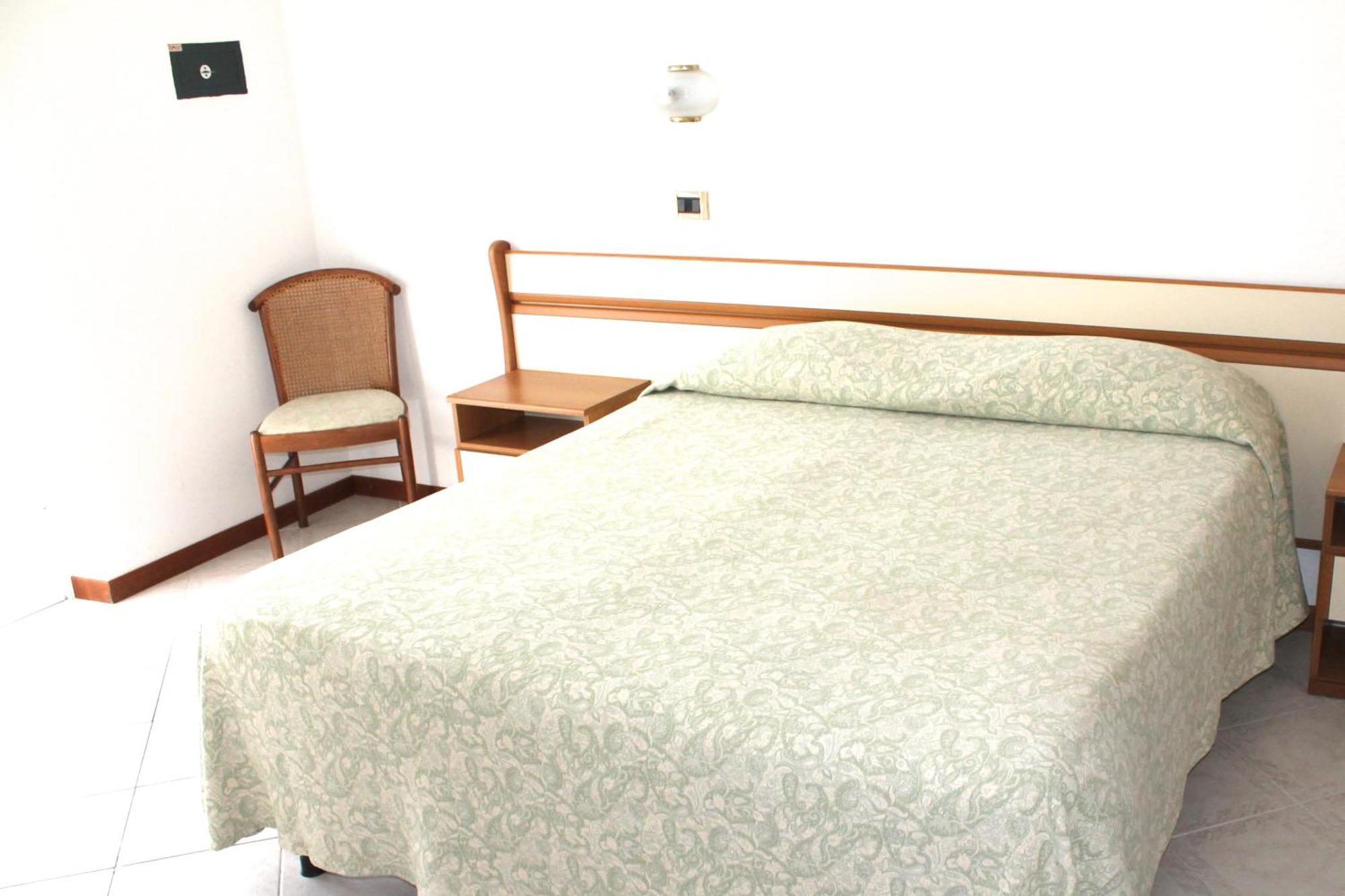 Hotel I 4 Assi Viareggio Quarto foto