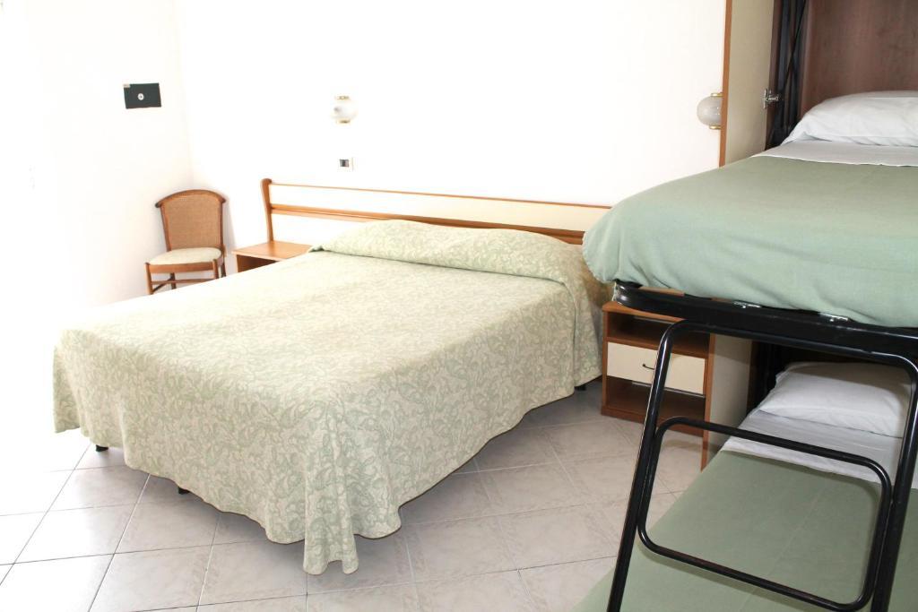 Hotel I 4 Assi Viareggio Quarto foto